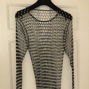 PULLOVER BLACK BEADED TOP WITH SILVER BEADS